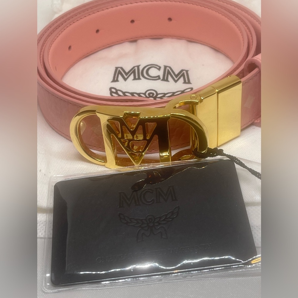 MCM ADJUSTABLE LEATHER BELT NWT COLOR BLOSSOM PINK WITH WHITE LOGO. 🌸 - Picture 2 of 8
